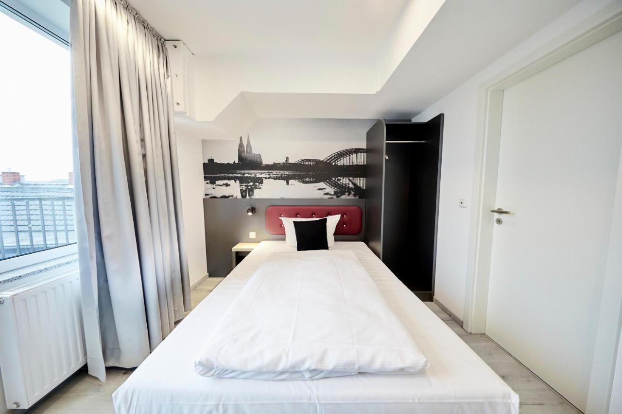 Smarty Cologne Dom Hotel - Boardinghouse - Kontaktloser Self Check-In Ngoại thất bức ảnh