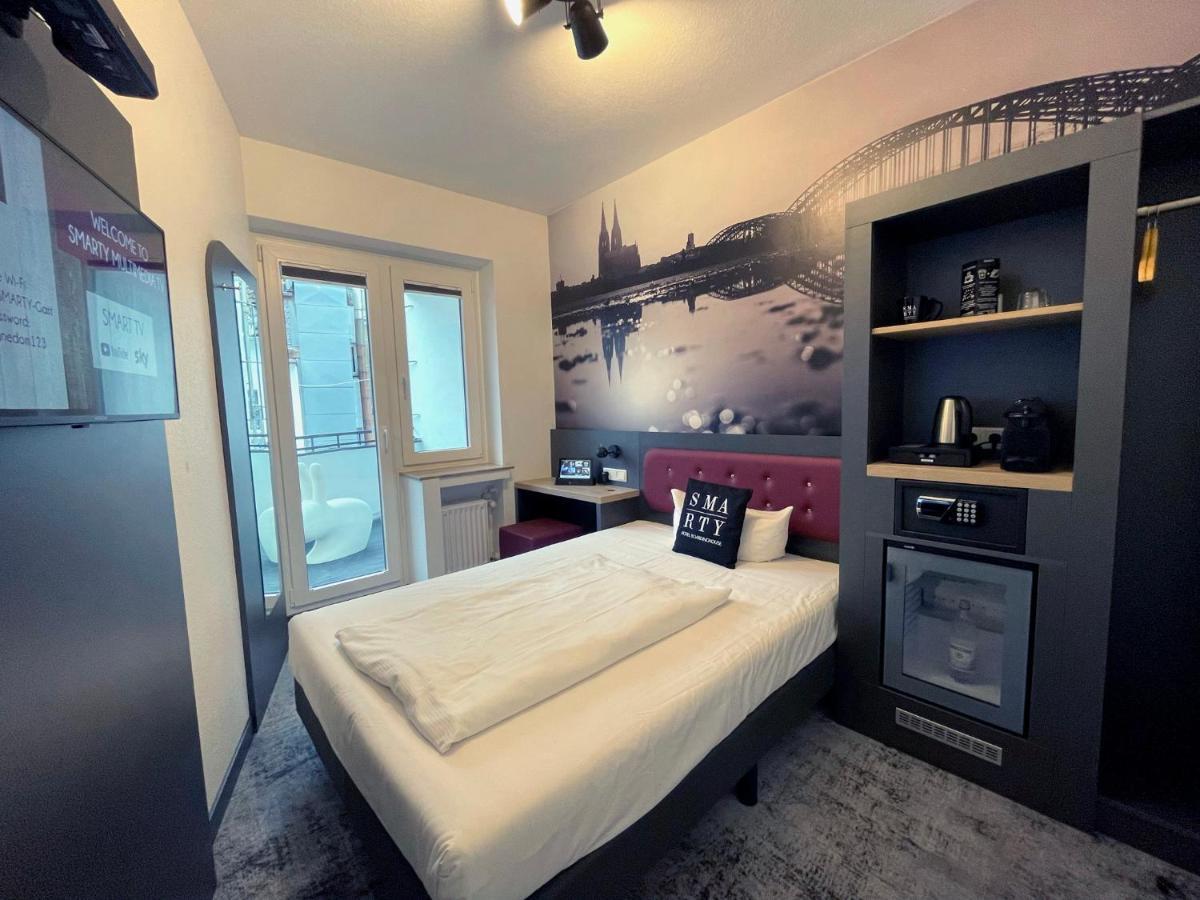Smarty Cologne Dom Hotel - Boardinghouse - Kontaktloser Self Check-In Ngoại thất bức ảnh