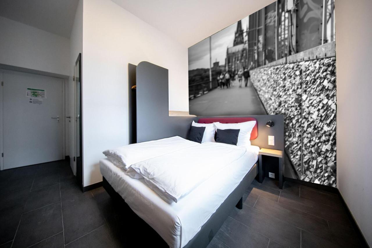 Smarty Cologne Dom Hotel - Boardinghouse - Kontaktloser Self Check-In Ngoại thất bức ảnh