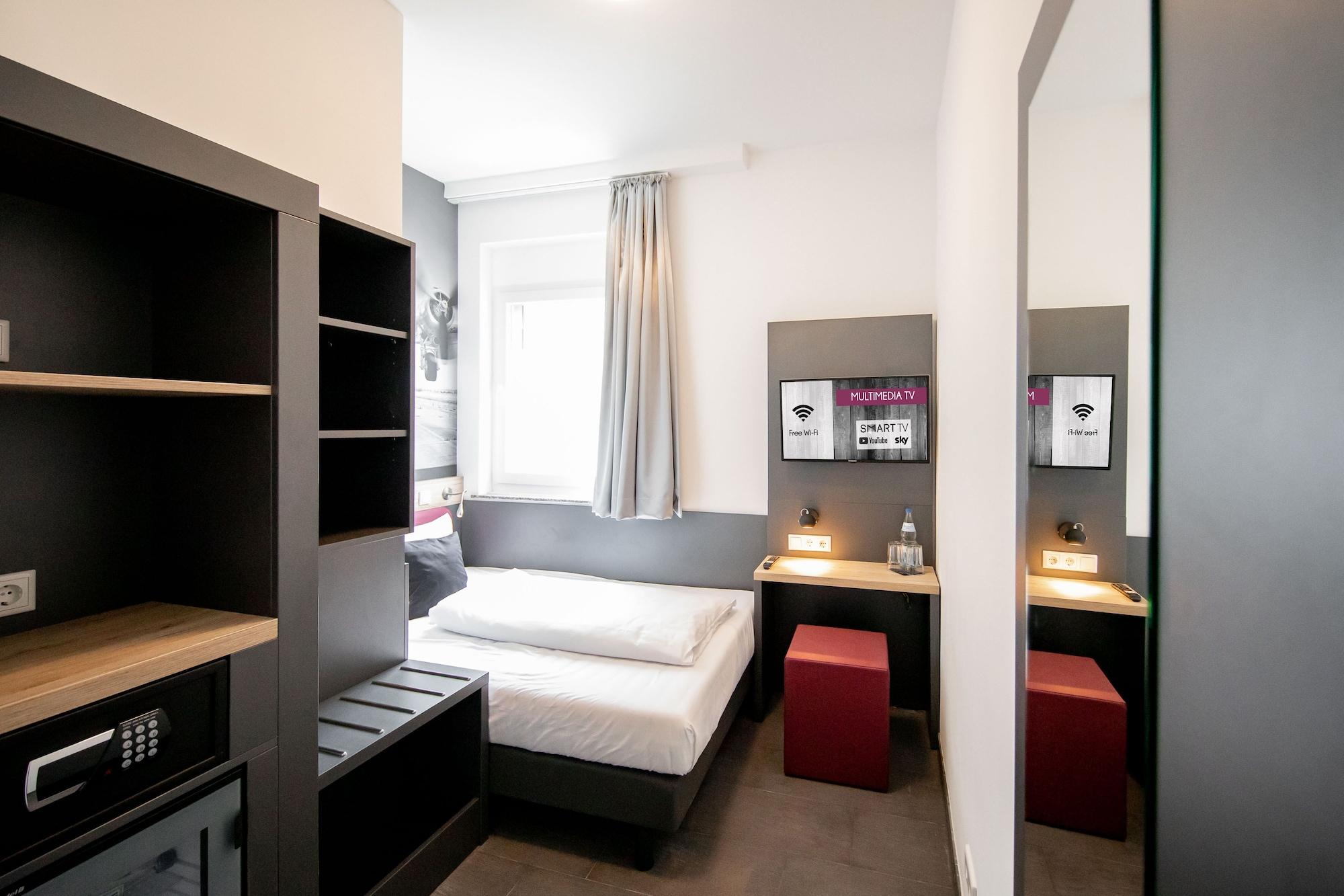 Smarty Cologne Dom Hotel - Boardinghouse - Kontaktloser Self Check-In Ngoại thất bức ảnh