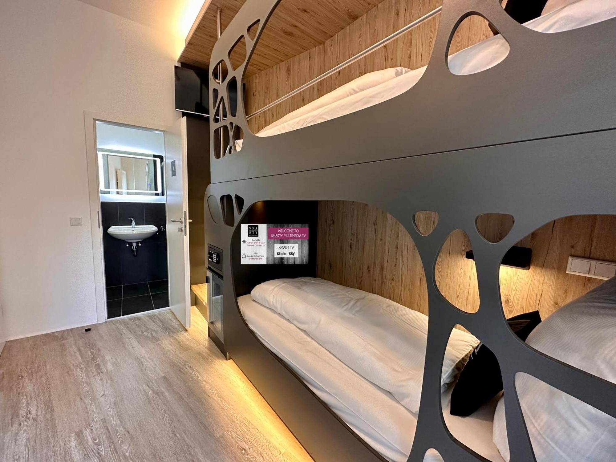 Smarty Cologne Dom Hotel - Boardinghouse - Kontaktloser Self Check-In Ngoại thất bức ảnh